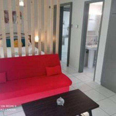 Lemon - Happyhostgr - Downtown Apartment Volos Buitenkant foto