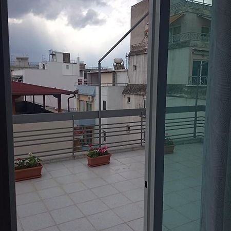 Lemon - Happyhostgr - Downtown Apartment Volos Buitenkant foto