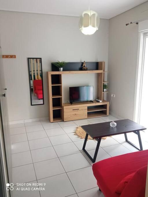Lemon - Happyhostgr - Downtown Apartment Volos Buitenkant foto
